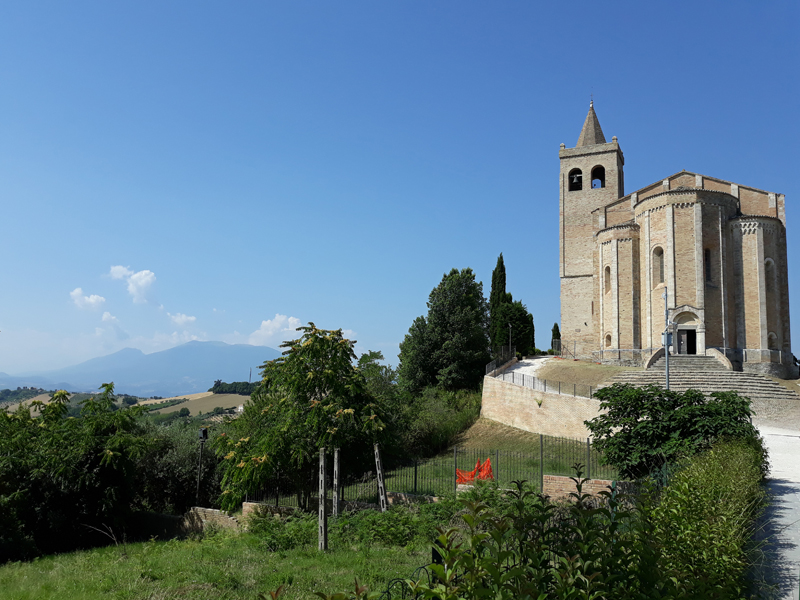 Kirche Santa Maria della Rocca, Offida